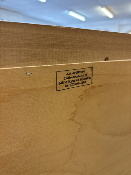 An A.S de Bruin Cabinetmakers Solid Rimu 8Dr Tallboy Carousel 20