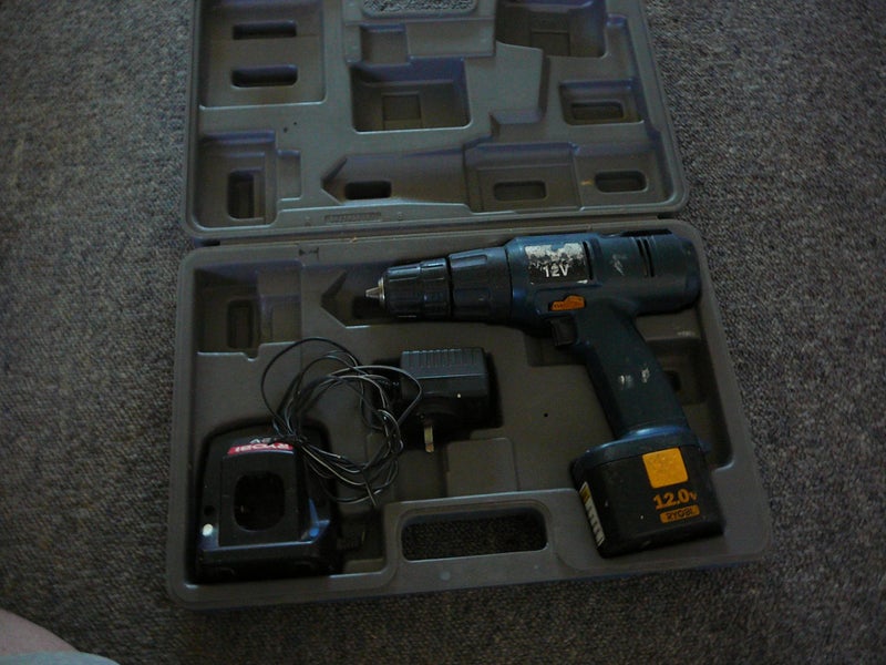 Ryobi 12volt battery drill Carousel 1