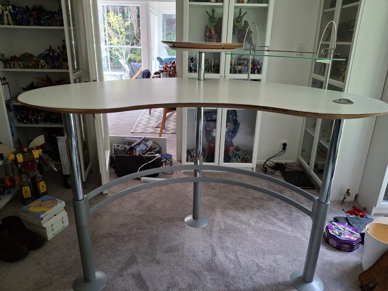 $1 RESERVE!! Formway Computer Adjustable table Carousel 2
