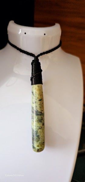 Pounamu Roimata. Carousel 2
