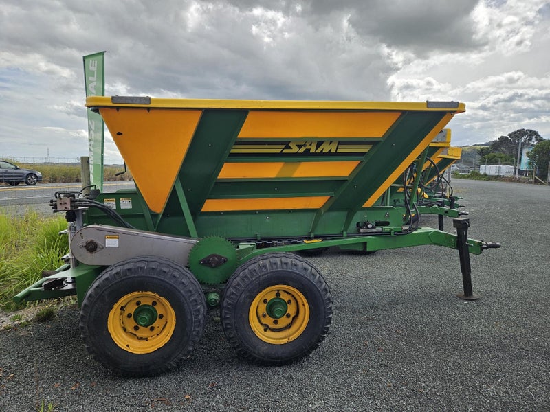 Used 2006 4T SAM Spreader ($28,000+GST) Carousel 1