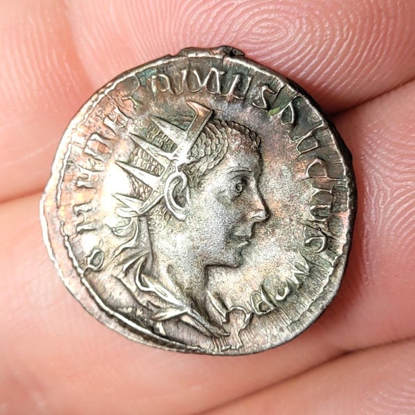 Herenius Etruscus AR Silver Antoninianus. 250 - 251 AD. RIC 142 Carousel 1
