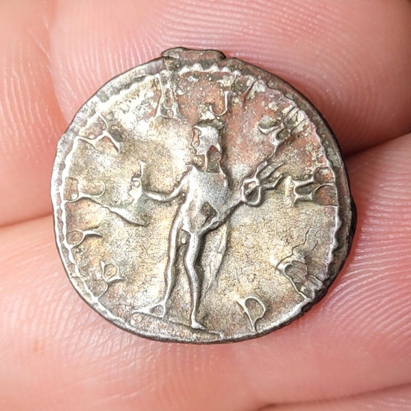Herenius Etruscus AR Silver Antoninianus. 250 - 251 AD. RIC 142 Carousel 2