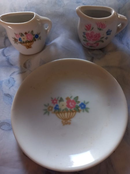 Vintage Doll China - 2 Jugs & Plate Carousel 1