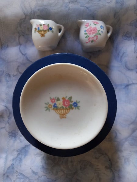 Vintage Doll China - 2 Jugs & Plate Carousel 2