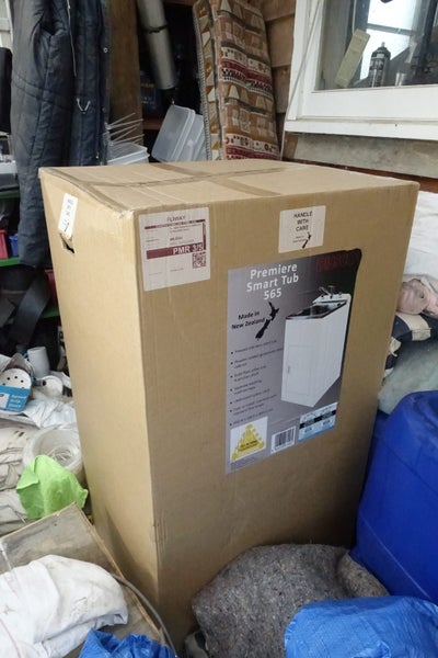 Dissco Premiere Smart Tub Laundry Tub 565 NEW IN BOX!! (565mm x 560mm x 900mm) Carousel 4