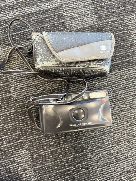 Minolta RIVA AF 35 c QD vintage film camera FAULTY Carousel 6