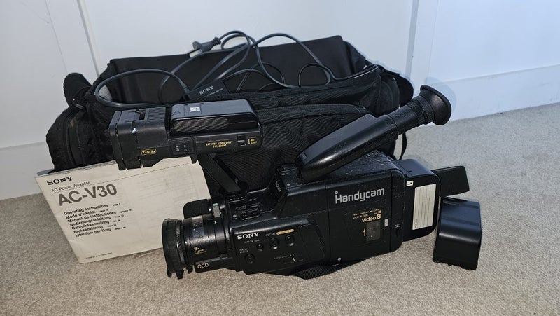 Sony Handycam CCD-F150E **WORKING** Carousel 1