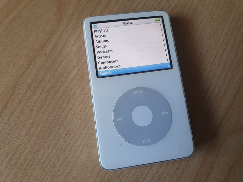 iPod Classic 5th Gen 128gb Carousel 2