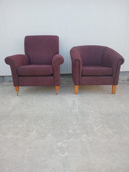 ## PAIR OF LOUNGE CHAIRS ## Carousel 1