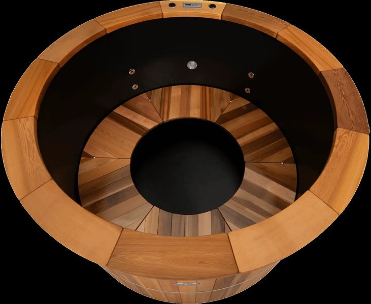 ELECTRIC CEDAR HOT TUB (BLACK POLYETHYLENE INTERIOR)62998273896961111