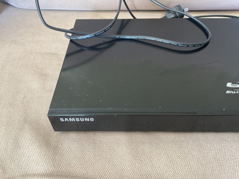 Samsung Blu-Ray Player (Model BD C5500) Carousel 2