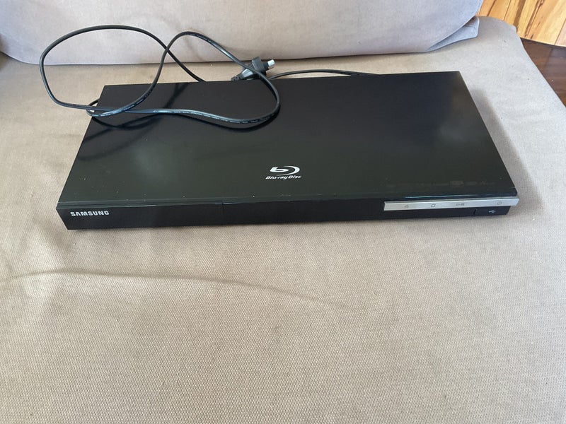 Samsung Blu-Ray Player (Model BD C5500) Carousel 1