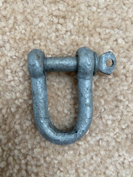 8mm Captive Pin D-Shackle Carousel 1