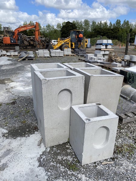 Well Priced Concrete Cesspits with Cast Iron Frame & Grate Carousel 5