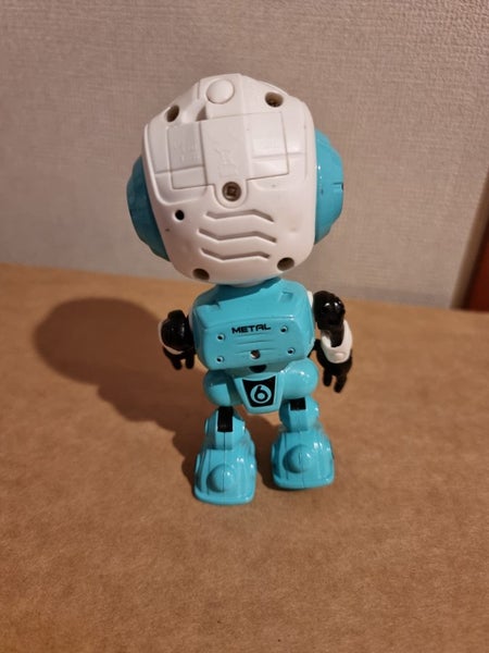 DITTO Voice Activated Talking Robot Die Cast Metal Posable Repeats Voice LED Carousel 2