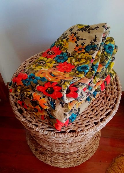 RETRO 1970s BARKCLOTH THROW Carousel 5