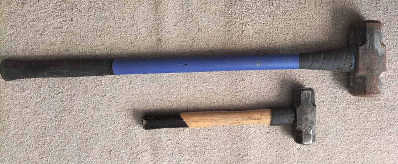 MAKITA 40V Drill set plus sledge and club hammer Carousel 5
