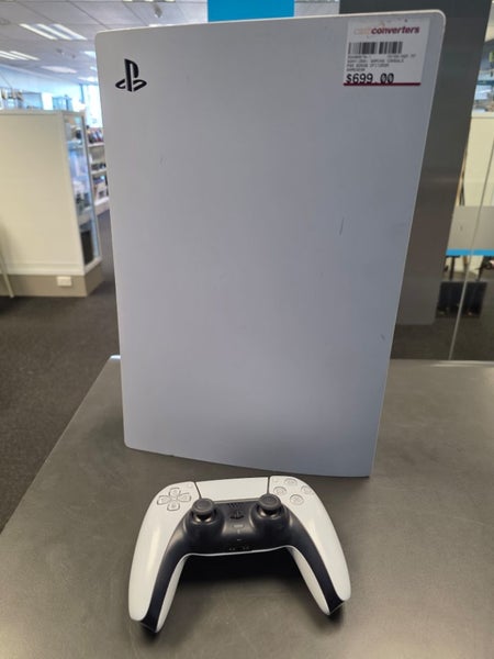 Sony PS5 Console (*A3489976-1*) Carousel 1