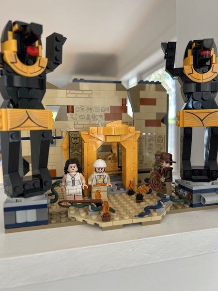 Indiana Jones tomb Carousel 1