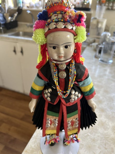 Gorgeous vintage Thai doll with porcelain head arms and legs Carousel 1
