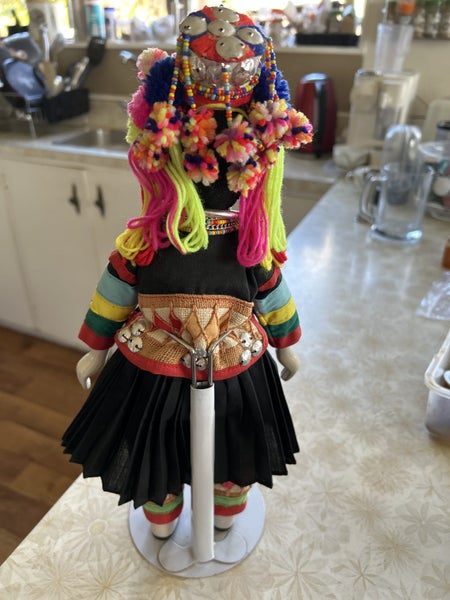 Gorgeous vintage Thai doll with porcelain head arms and legs Carousel 2