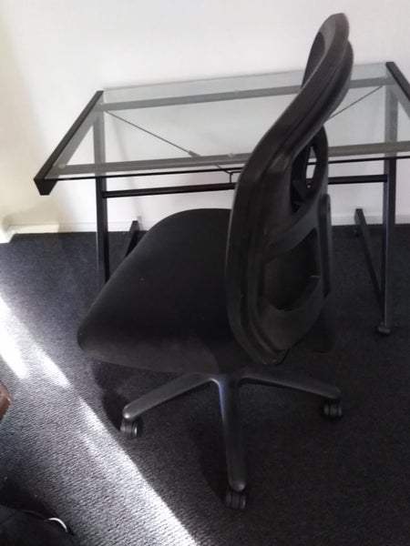 Glass desk with chair Carousel 2