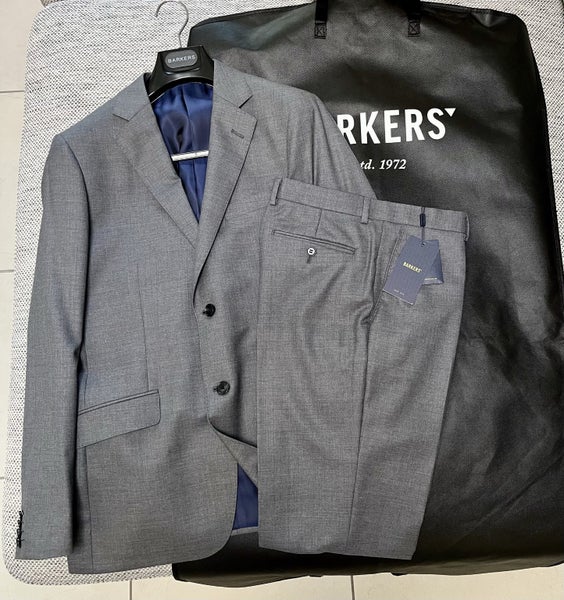 Men's Suit (NEW) Carousel 1