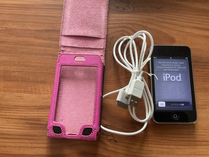 iPod 32GB Carousel 1