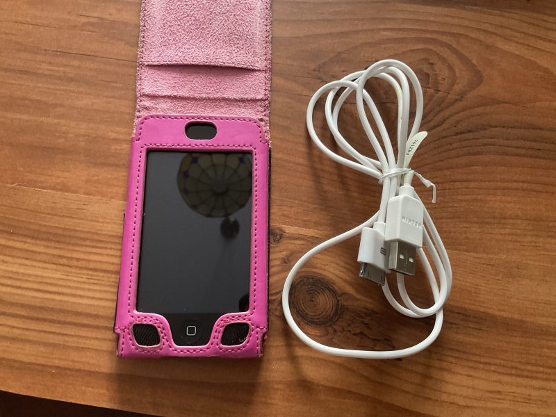 iPod 32GB Carousel 3