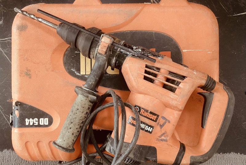 RRP$1500— Ramset 4kg Dynadrill Rotary Hammer DD544—good working condition Carousel 1