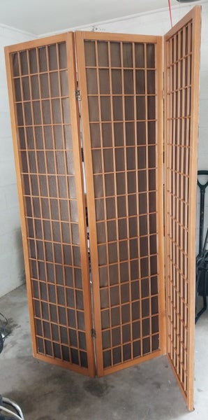 Room Divider Carousel 1