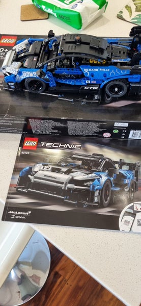 Lego McLaren Senna GTR 42123 Carousel 3