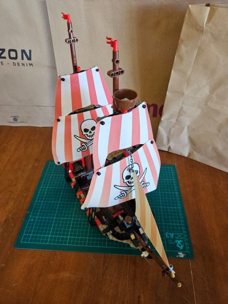 Lego pirate ships both 100% complete Carousel 14