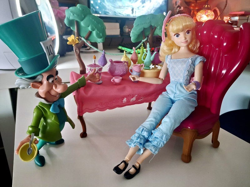Bo Peep Doll and Disney Alice in Wonderland Play Set Carousel 1