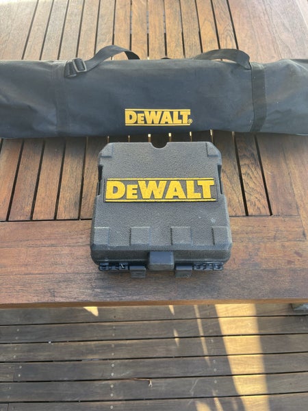Dewalt laser and tripod Carousel 1