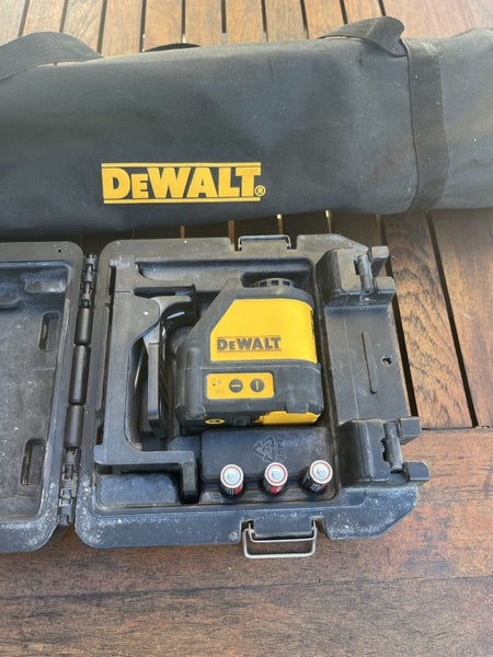 Dewalt laser and tripod Carousel 2