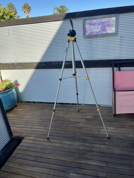 Dewalt laser and tripod Carousel 5