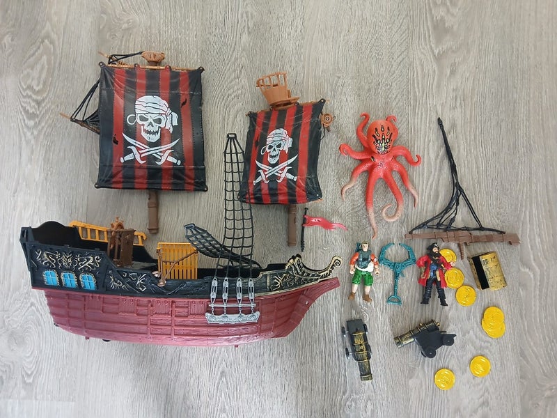 Chap mei pirate ship figures Carousel 1