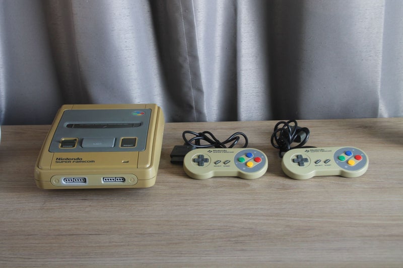 Nintendo Super Famicom - Working Condition - Incl. Accessories - Cheap Carousel 1
