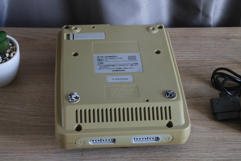 Nintendo Super Famicom - Working Condition - Incl. Accessories - Cheap Carousel 5