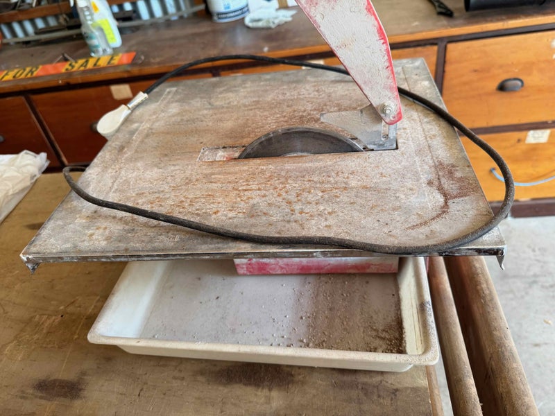 Tile cutter, useful machine to cut wall and floor tiles Carousel 3