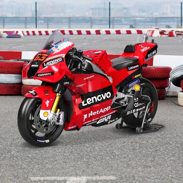 Maisto 1/6 Ducati GP #6 Motorcycles Model Die Casting Carousel 2