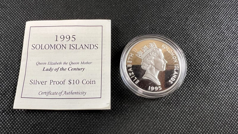 1995 Solomon Islands $10 Sterling Silver Proof Coin - H.M. Queen Mother - Y915 Carousel 1