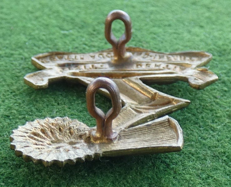 SCARCE 3rd Auckland Infantry FIRST BATTALION Collar Badge Carousel 2