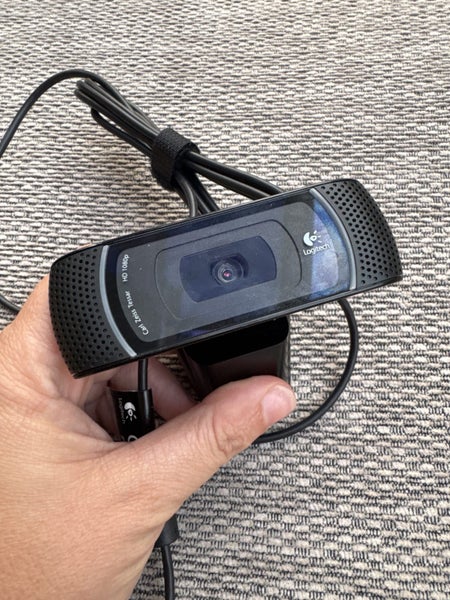 Logitech C910 HD Pro Webcam Carousel 1