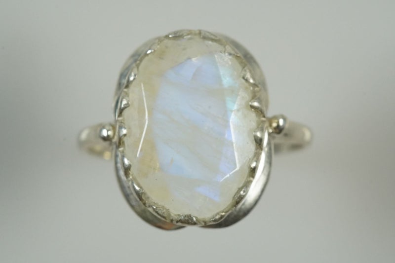 Large, Beautiful Moonstone Ring 925 Carousel 1