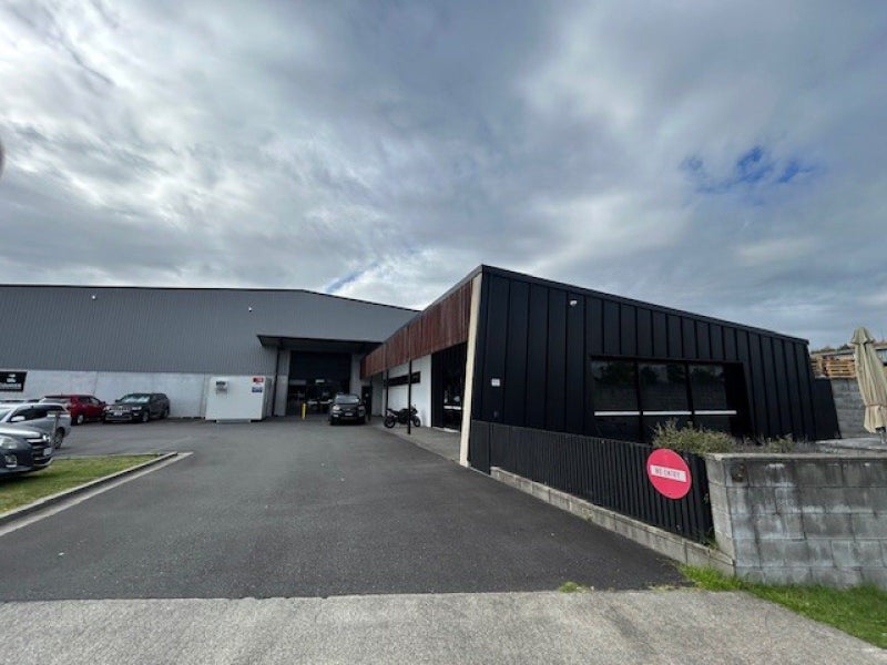 Image 1 of 18