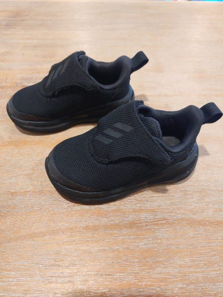 Adidas Infant shoes Carousel 1
