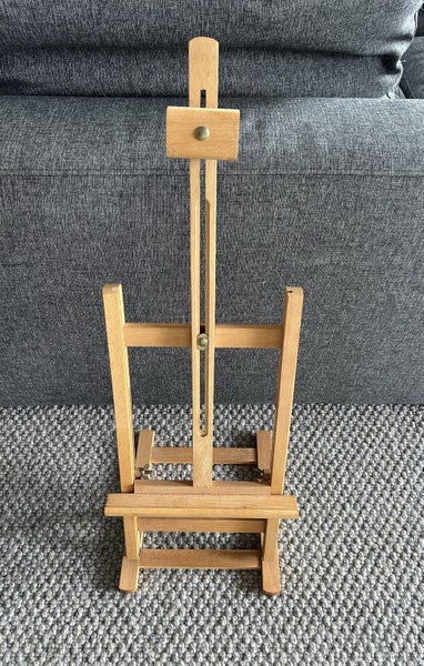Adjustable Artist’s Easel Carousel 1